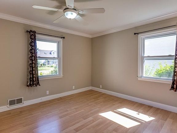 5th image of 65 Nassau Ave