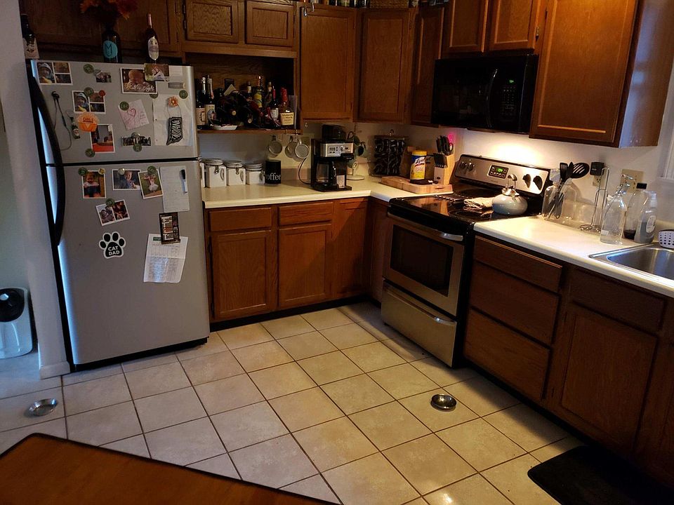 2nd image of 3003 W Sunset Dr APT 1