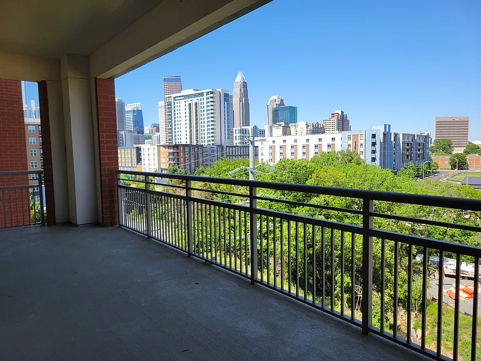 701 Royal Ct #610