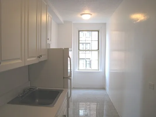 Rented by Metropolitan Equities | media 19