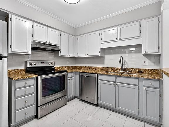 5th image of 6520 Roswell Rd Unit 48