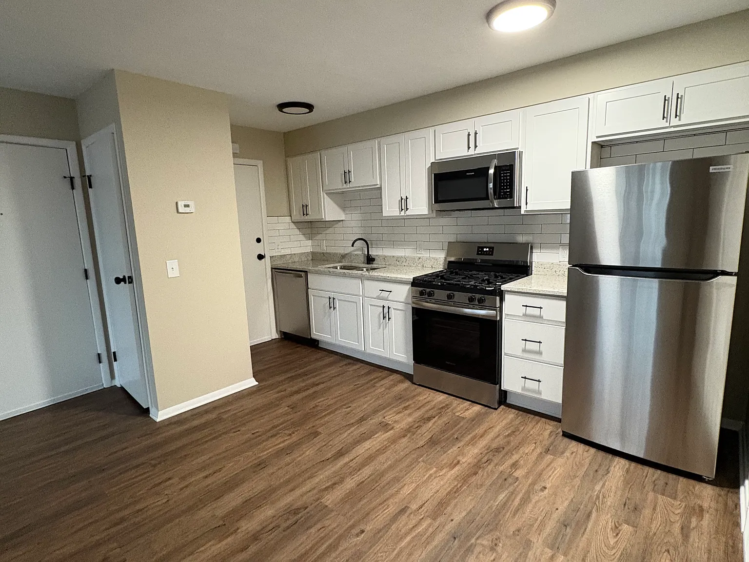 12001 Marguerite Ave — Photo 2