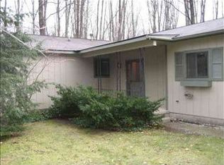 504 Linden Dr, Harbor Springs, MI 49740