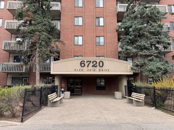6720 Glen Erin Dr #G-5, Mississauga, ON L5N 3K8