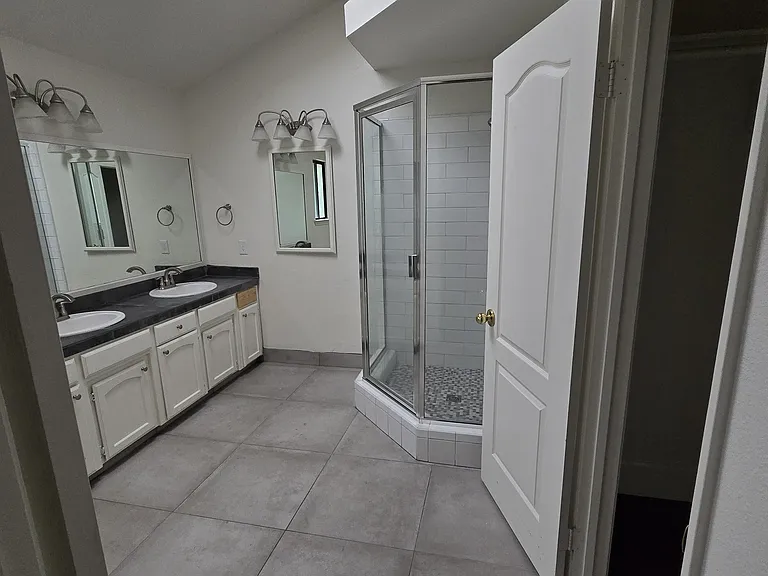 1888 E Deyoung Dr — Photo 12