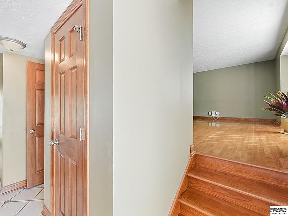4th image of 10632 M St
