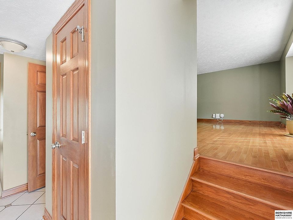 4th image of 10632 M St