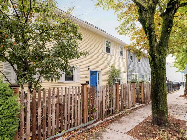 235 Cardinal Medeiros Ave, Cambridge, MA 02141