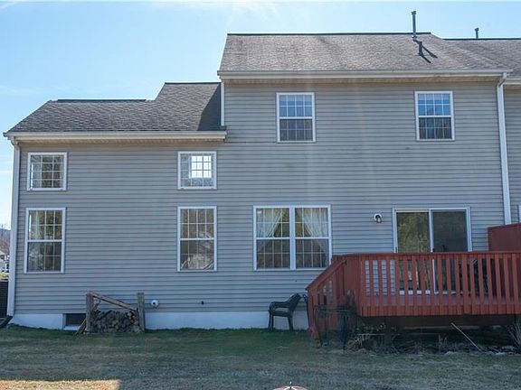 3rd image of 10 Woodfield Dr