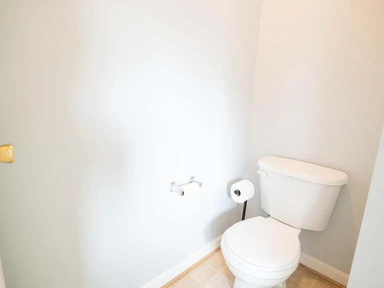 510 Teal Rd N — Photo 43