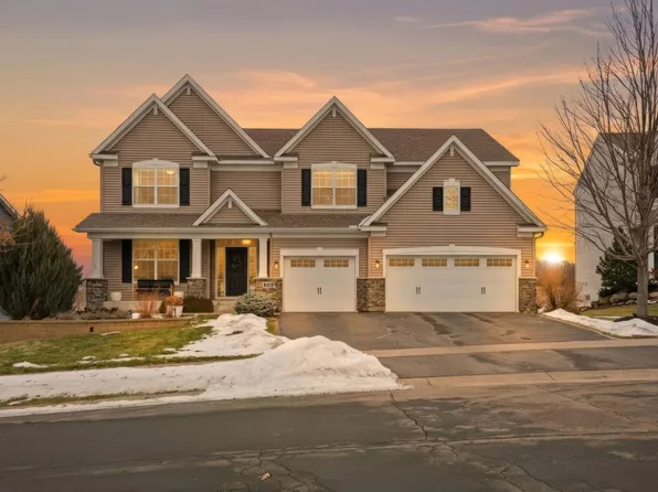 1535 Hemlock Way, Chanhassen, MN 55317
