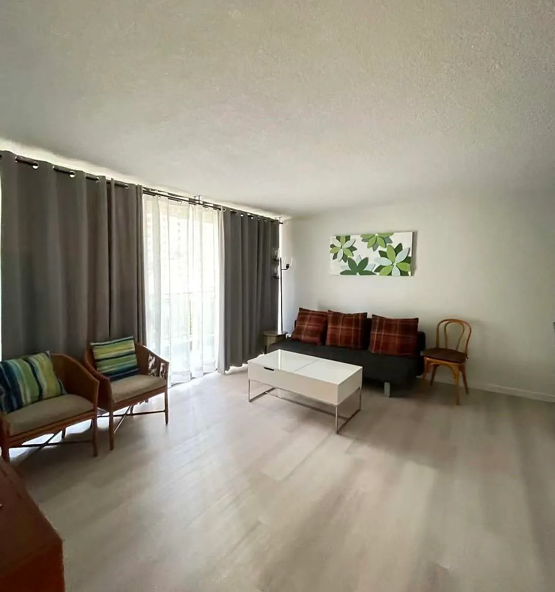 1 bed, 564 sqft, $2,300 — Photo 3