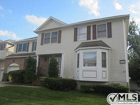 1st image of 404 Twin Oaks Dr