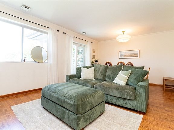 5th image of 25 Bayberry Dr APT 4