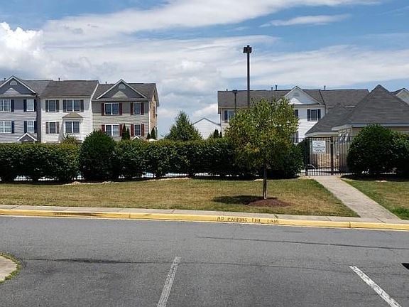 2nd image of 112 Coolfont Ln