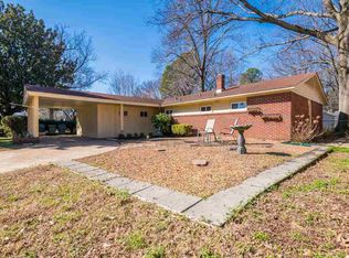 1089 Ivy Rd, Memphis, TN 38117