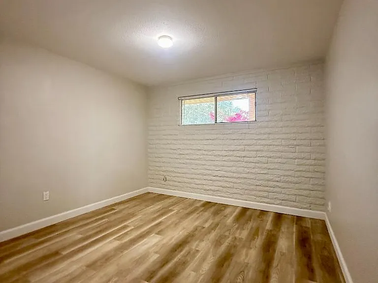 Unit Photo