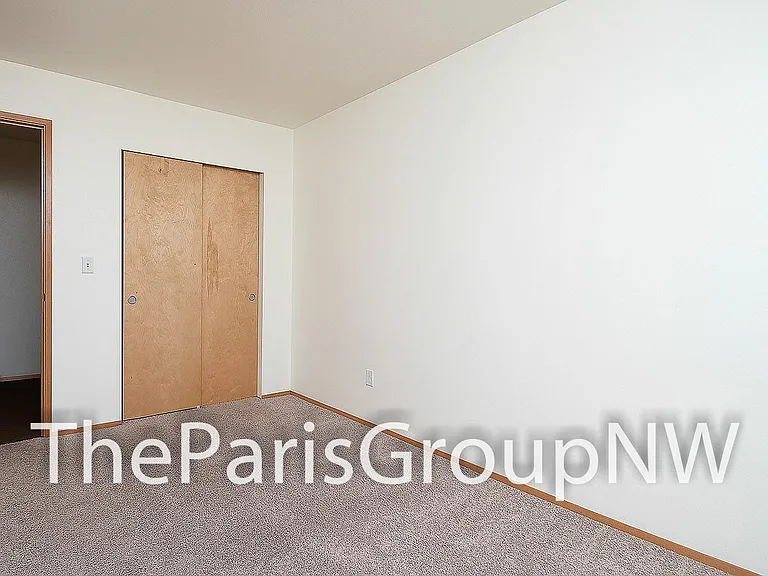 2106 S 107th St #A2 — Photo 17