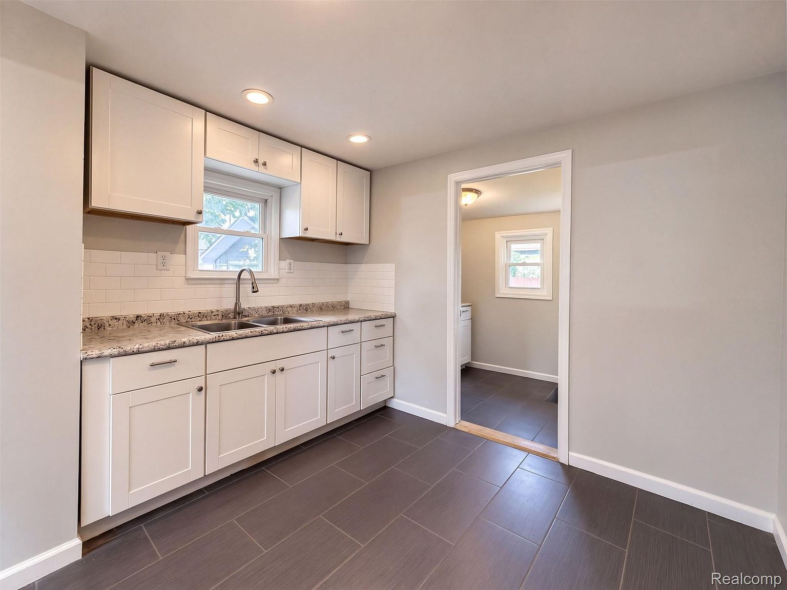 2224 Markese Ave, photo 6