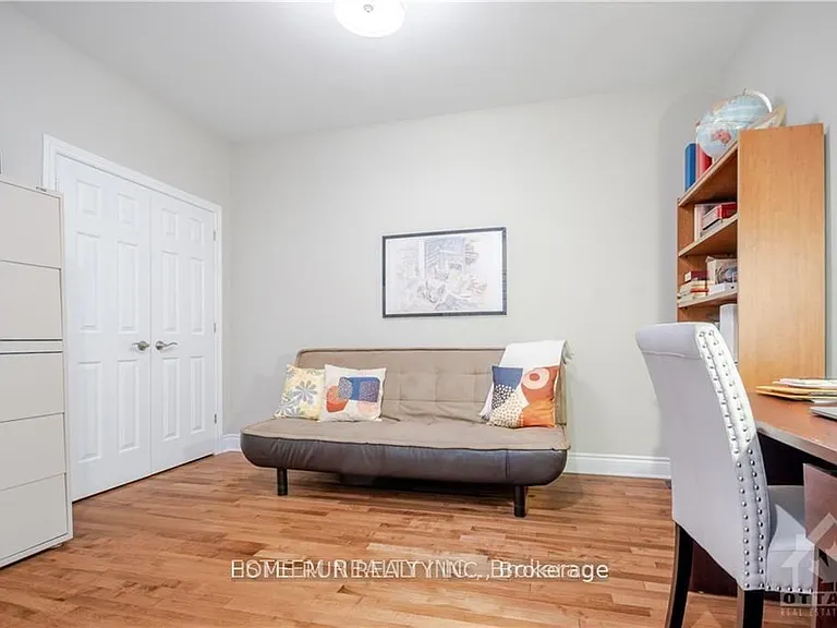 560 Mutual St — Photo 21