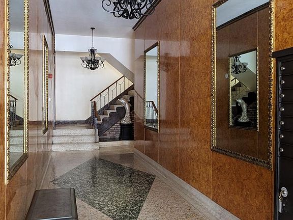 2nd image of 2642 Van Ness Ave APT 101