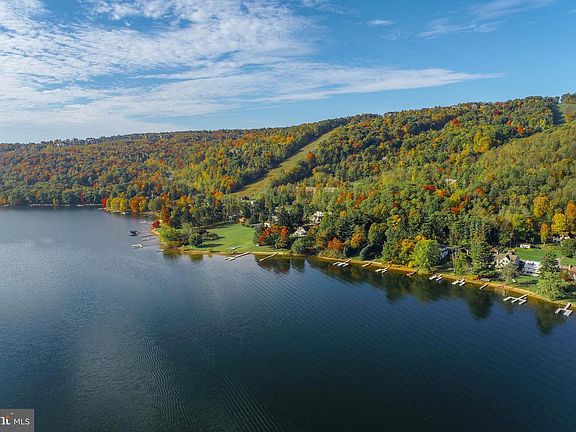 4th image of Marsh Hill Rd