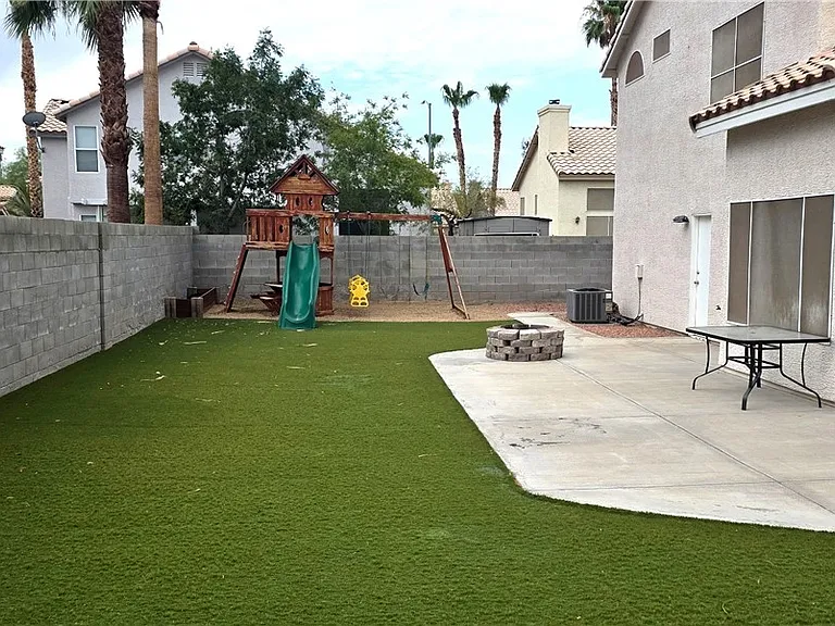 9056 Trumpet Ct — Photo 24