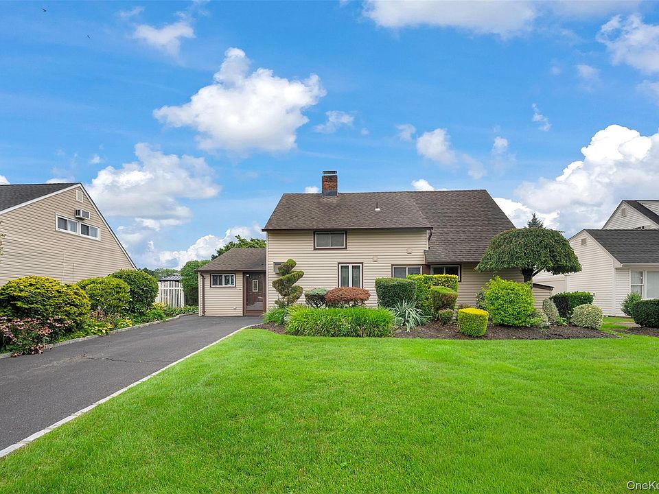 1st image of 77 Pilgrim Lane