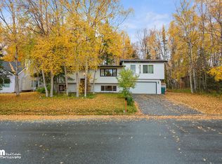 371 Oceanview Dr, Anchorage, AK 99515