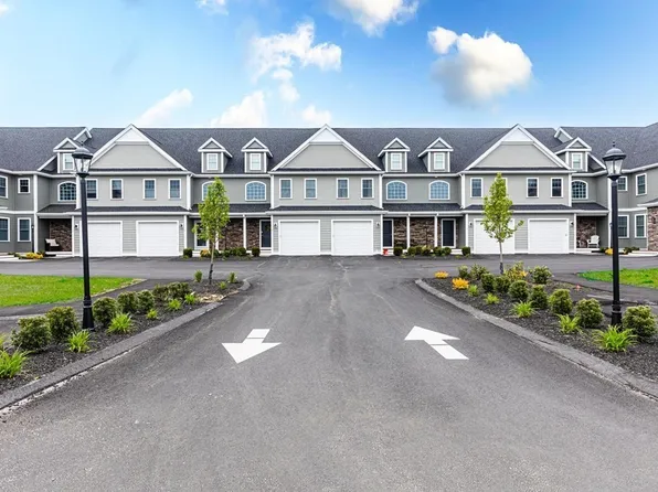 100 Lebaron Blvd #1, Lakeville, MA 02347