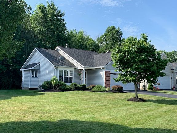3rd image of 51 Foxtail Ln