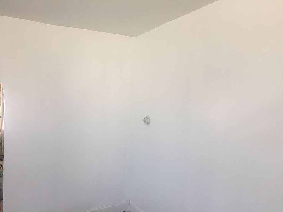 1st image of 925 W Fair Ave