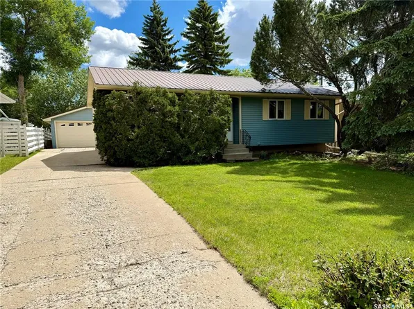 15 Fuhrmann CRESCENT, Regina, SK S4R 5S4