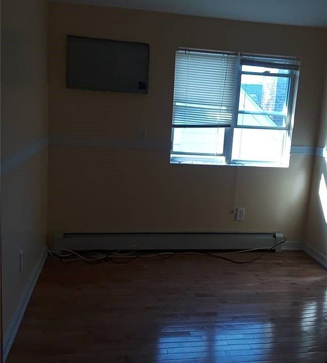 2nd image of 20918 Nashville Blvd #2