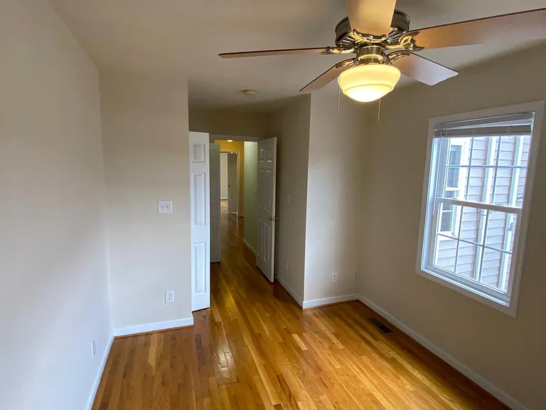 1512 W Cary St — Photo 21