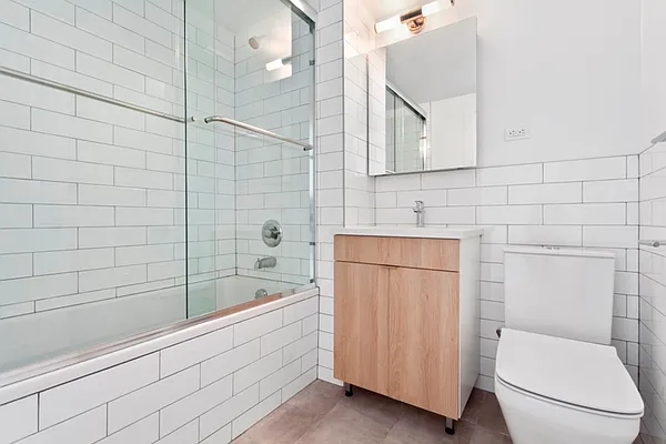 Rented by Silverstone Property Group LLC | media 2