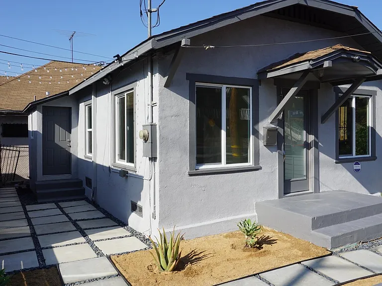1755 Kent St — Photo 3