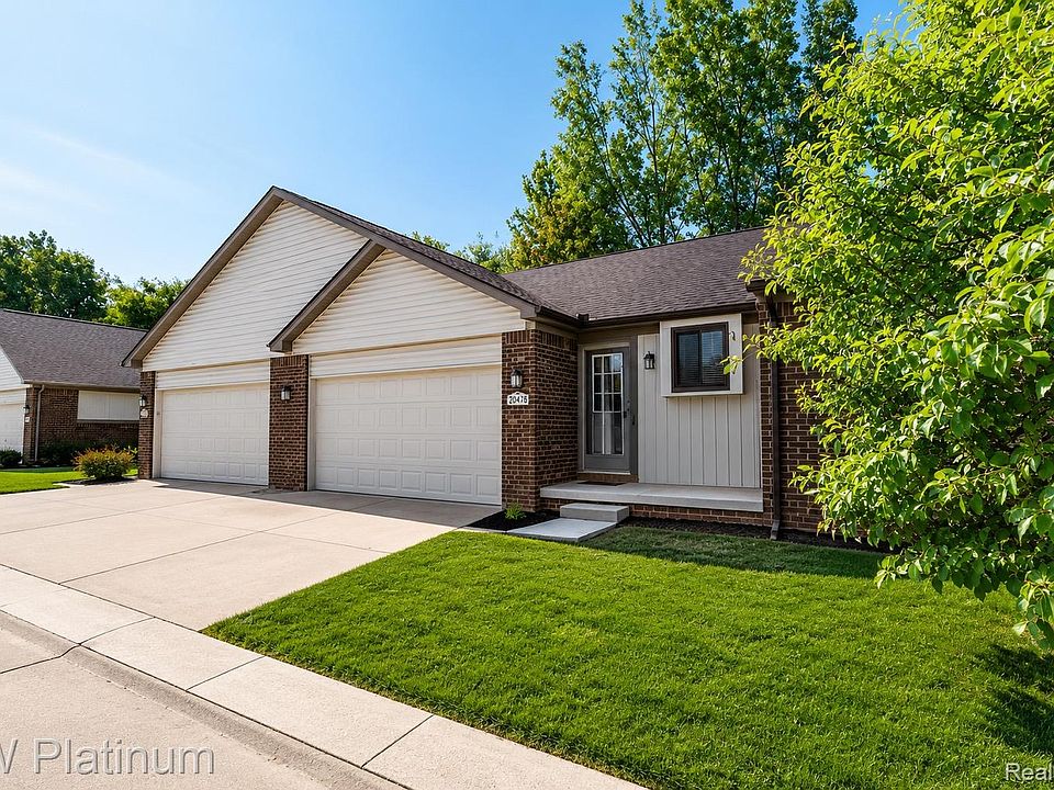 1st image of 20478 Longwood Dr #30