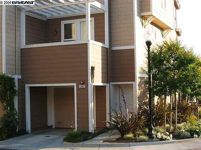 1st image of 23003 Kingsford Way