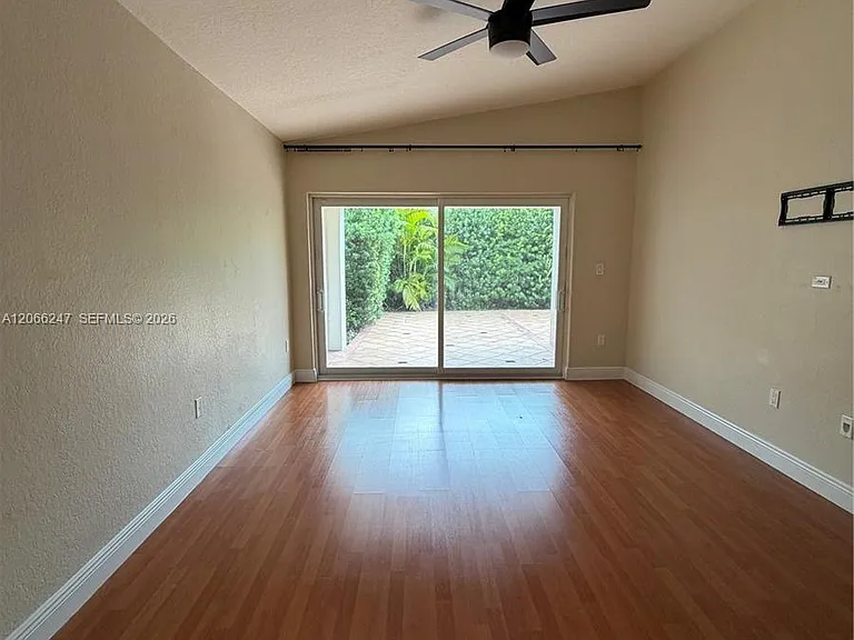 14525 NW 88th Ave — Photo 21