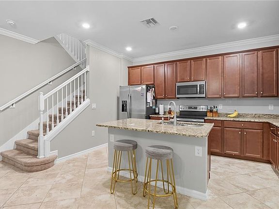 5th image of 10121 Tin Maple DR #111
