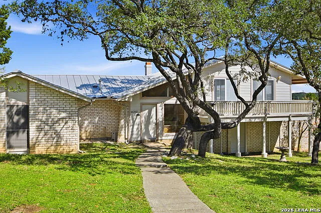 4 bed, 2.0 bath, 2179 sqft, $2,650 — Photo 3