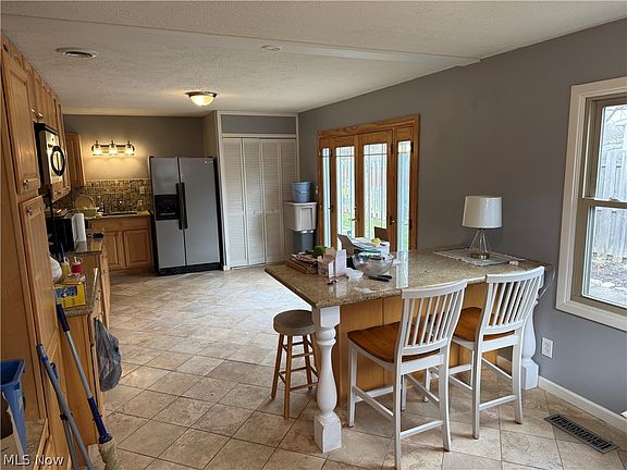5th image of 287 Edgewood Dr
