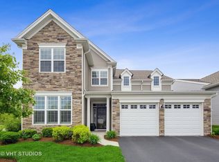 3851 Eagle Ridge Dr, Elgin, IL 60124