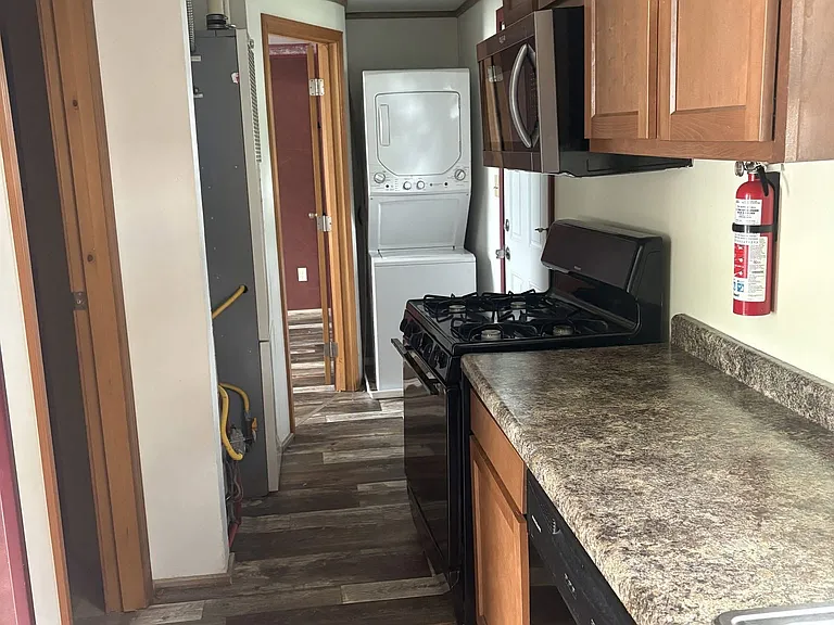 205 W Marshall St #221 — Photo 3