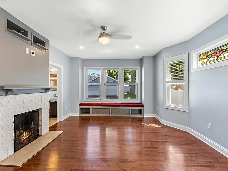 172 Cedar St #1 — Photo 3
