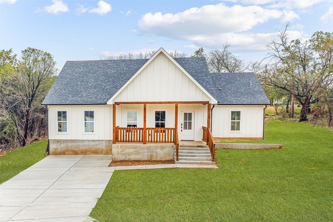 1007 Comanche Cove Dr, Granbury, TX 76048 Zillow