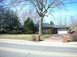 131 County Rd, Barrington, RI 02806