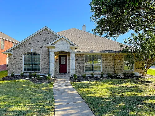 1090 Colleton Ln Photo 1