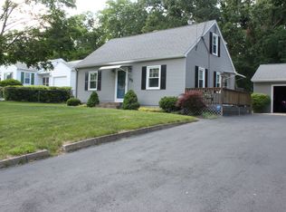 93 W Canton Cir, Springfield, MA 01104